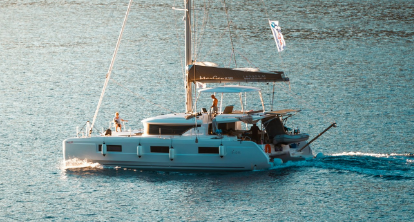 Sailboat rental in Miami for scenic coastal sailing