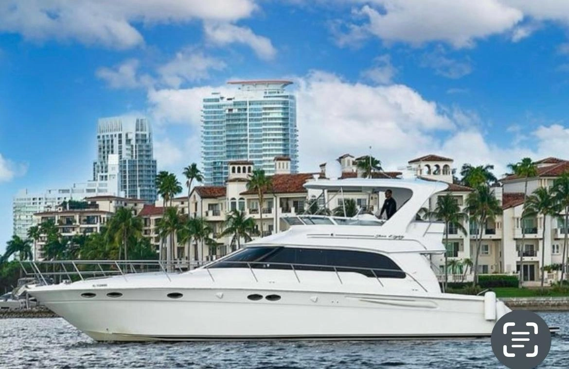 Sea ray 54 Monday to Friday one hours more free boat rental in Miami - similar boat